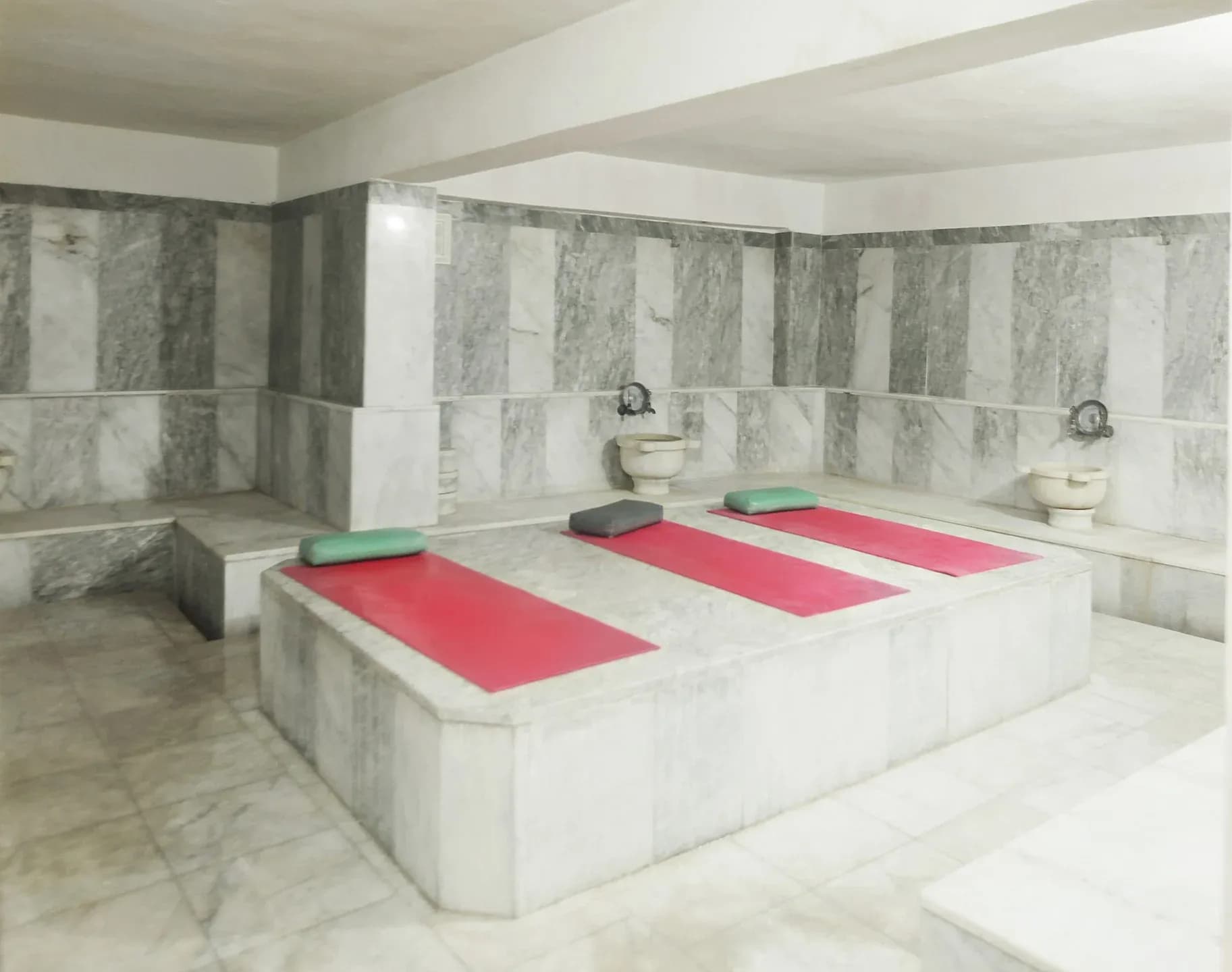 Arora Hotel Spa & Wellness