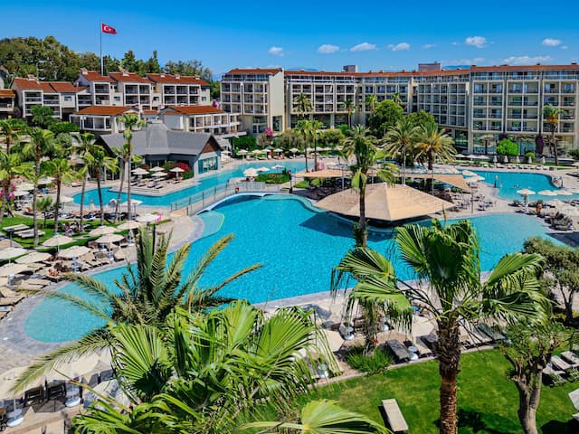 Arum Barut Collection 