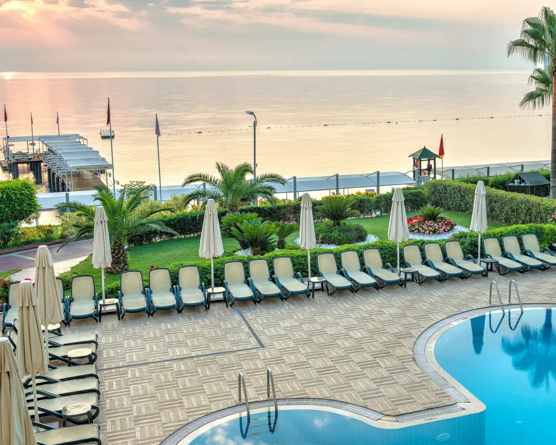 Golden Lotus Hotel Eğlence