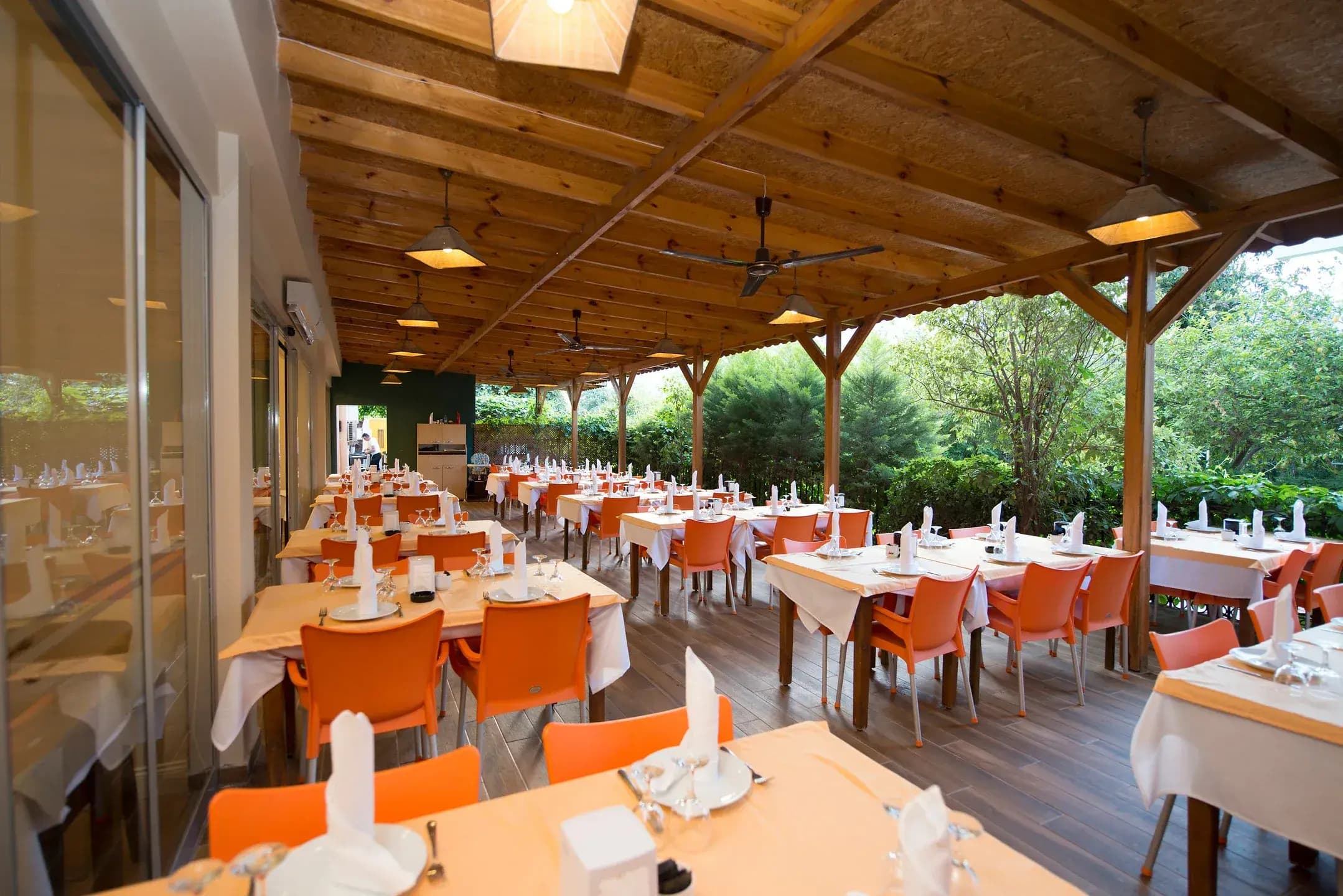 Asdem Park Hotel Restaurant