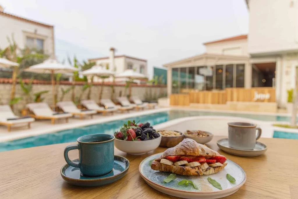 June Alaçatı Restaurant