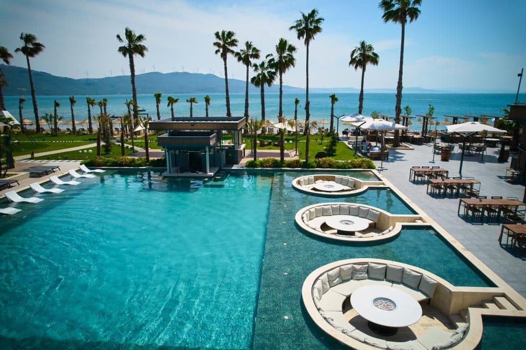 Parmos Otel Eğlence