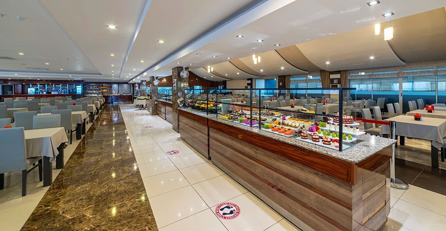 Amon Hotels (+16) Restaurant