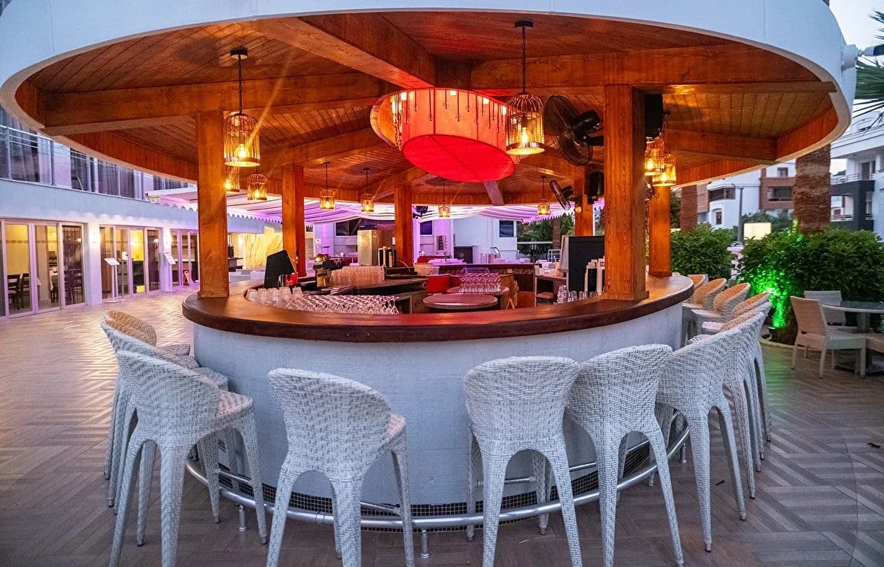 Hotel Ideal Pearl Restaurant