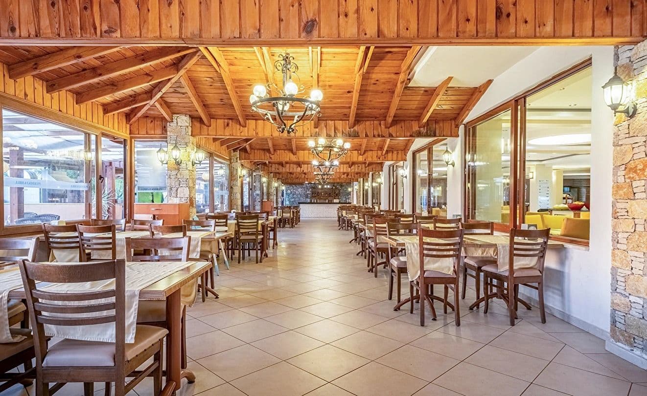 Perdikia Hill & Family Hotel Restaurant