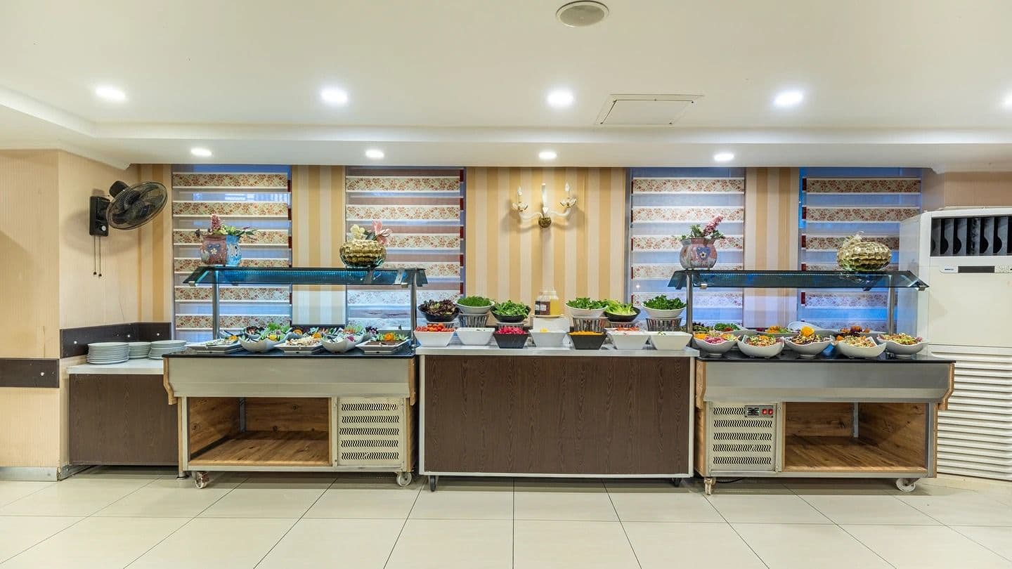 Aleria Belport Beach Hotel Restaurant