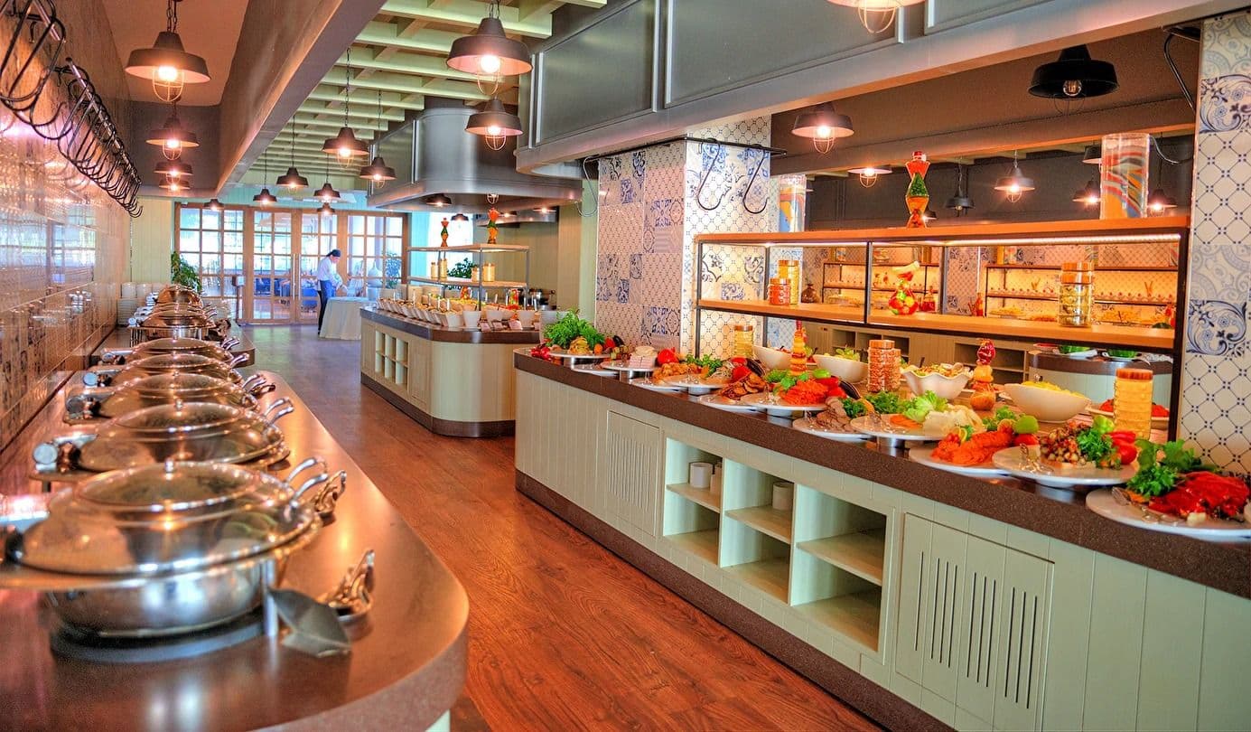 Le Bleu Hotel & Resort Restaurant