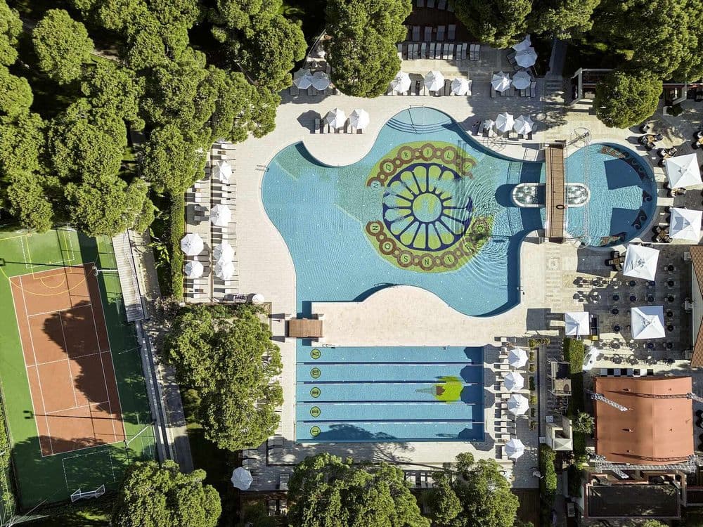 Robinson Nobilis Tüm Fotoğraflar