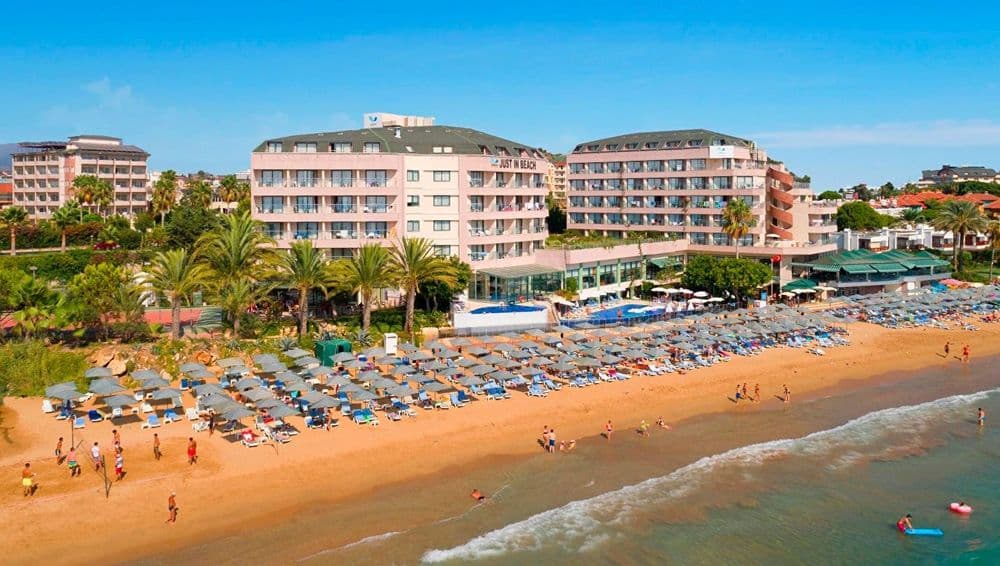 Aska Just In Beach Tüm Fotoğraflar