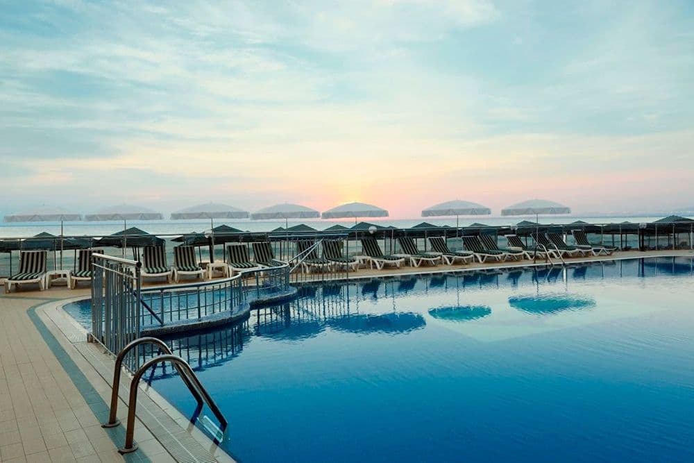 Aska Just In Beach Tüm Fotoğraflar