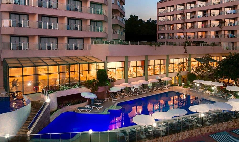 Aska Just In Beach Tüm Fotoğraflar