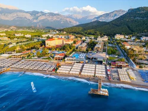 Sailor’s Beach Club