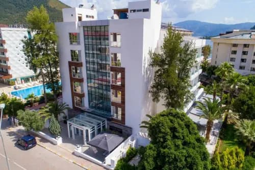 Supreme Beach Hotel