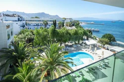 Dragut Point North Hotel