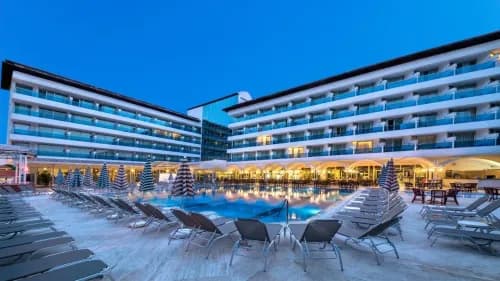 L'Etoile Beach Hotel
